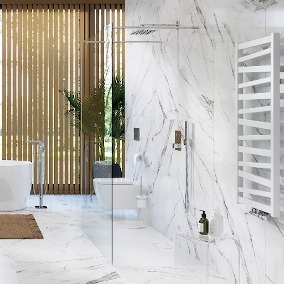 Brodziki kompozytowe – efektowne rozwiązanie na lata