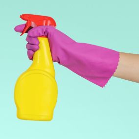 Domowe sposoby na sprzątanie łazienki. Poznaj nasze triki!