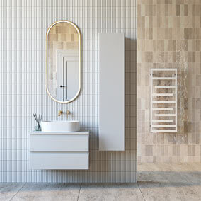 Czym umyć lustro bez smug? Najlepsze domowe sposoby na czyste lustro w łazience