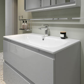 Umywalka nablatowa czy wpuszczana w blat? Porównanie