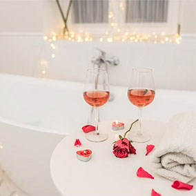 Romantyczna łazienka – nie tylko na walentynki