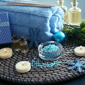 Proste dodatki, które nadadzą łazience świąteczną aurę