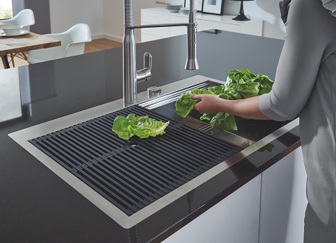 Duża, pojemna komora