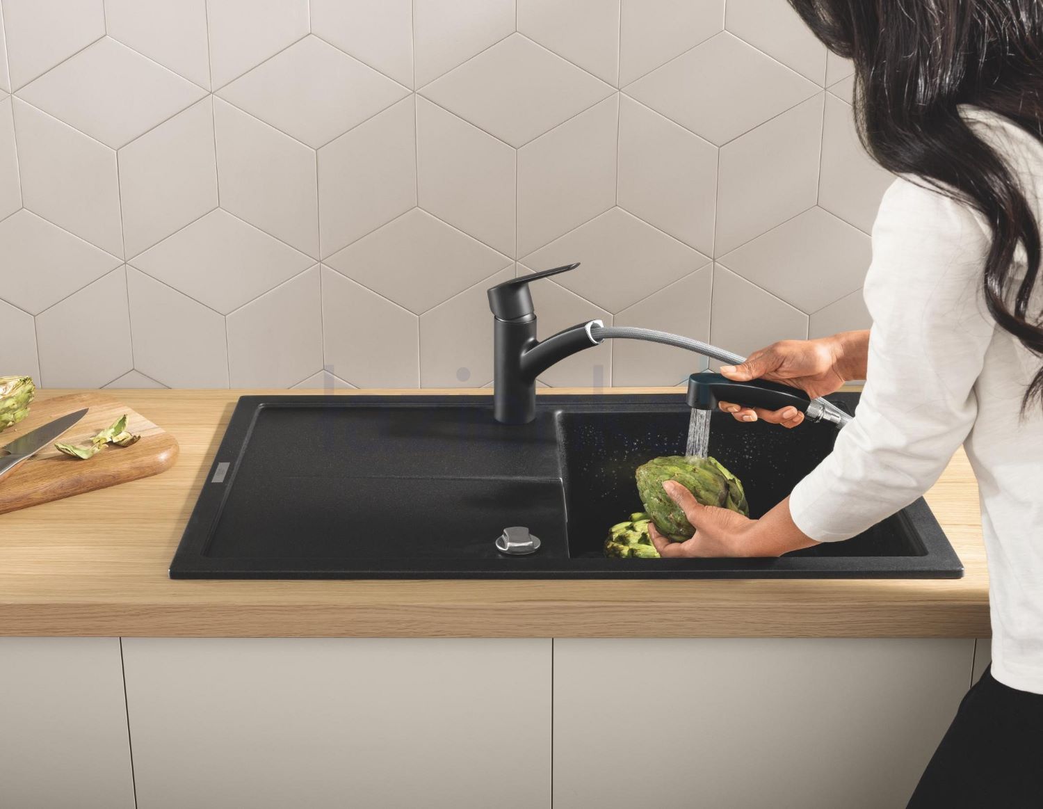 Ponadczasowa czerń i wygoda: bateria GROHE Start z powłoką Matte Black