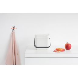Brabantia Sort & Go kosz na śmieci 6 l biały 109706