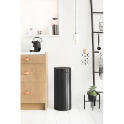 Brabantia Touch Bin New kosz na śmieci 30 l czarny mat 115301