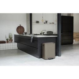 Brabantia Bo pojemnik na odpady 60 l pedałowy grafit 211409