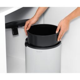 Brabantia De Luxe kosz na śmieci szafkowy 15 l biały 428081