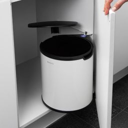 Brabantia De Luxe kosz na śmieci szafkowy 15 l biały 428081