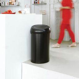 Brabantia Touch Bin pojemnik na odpady 60 l czarny mat 402562