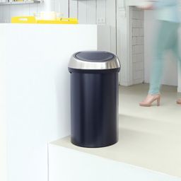 Brabantia Touch Bin pojemnik na odpady 60 l czarny mat/chrom 402548