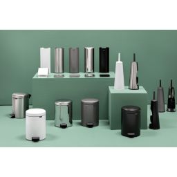 Brabantia ReNew pojemnik na papier toaletowy stojący czarny mat 280504