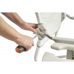 Etac Swift Mobil 2 wózek inwalidzki z funkcją toalety biały 80229400