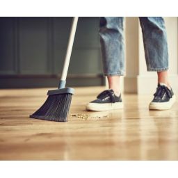 Joseph Joseph CleanStore miotła z wieszakiem niebieska 65002