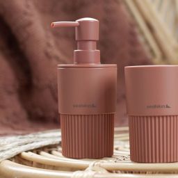 Sealskin Brave dozownik do mydła 280 ml stojący ciemny różowy 800015