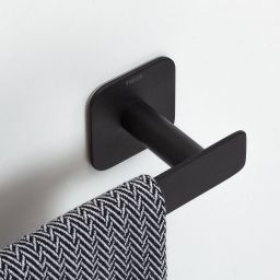 Tiger Colar wieszak na ręcznik 60 cm czarny 13136.3.07.46