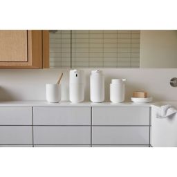 Zone Denmark Ume dozownik do mydła 250 ml biały 330395