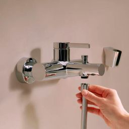 Hansgrohe Zesis S bateria wannowo-prysznicowa ścienna chrom 74420000