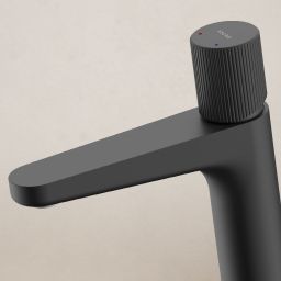 Ksuro 02 bateria umywalkowa stojąca czarny mat 10004030