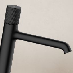 Oltens Hamnes bateria umywalkowa stojąca czarny mat 32402300