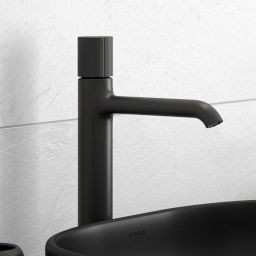 Oltens Hamnes bateria umywalkowa stojąca czarny mat 32402300