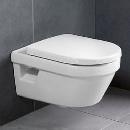 Villeroy & Boch Architectura combi-Pack zestaw miska WC wisząca bez kołnierza z deską wolnoopadającą Weiss Alpin 5684HR01