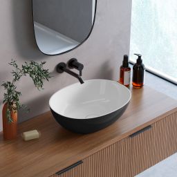 Lavaberg Skinn umywalka 47x36 cm owalna nablatowa biała/czarna połysk 663130051094