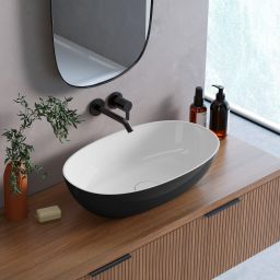 Lavaberg Skinn umywalka 60x36 cm owalna nablatowa biała/czarna połysk 663130061094