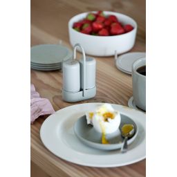 Zone Denmark Solo pojemnik na sól i pieprz 6,5x3,3x8,9 cm czarny 10542