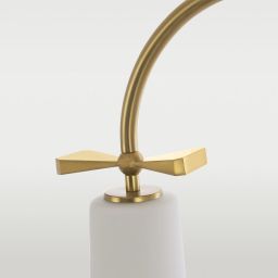CosmoLight Bow lampa stojąca 1x40W biały/mosiądz/marmur F01152BR