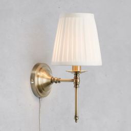 Markslöjd Manor kinkiet 1x40 W mosiądz 108968