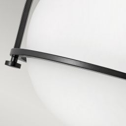 Quintiesse Somerset lampa podsufitowa 1x60 W czarna-mleczny QN-SOMERSET-F-O-BK