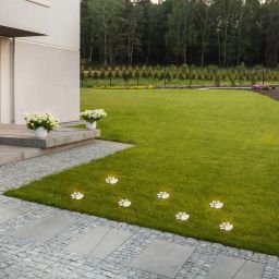 Rabalux Wigry lampa gruntowa 4x06W solarna czarny/biały 77001