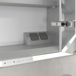 Villeroy & Boch My View+ szafka 130x16,8x75 cm z lustrem do zabudowy Pure White A48213VF