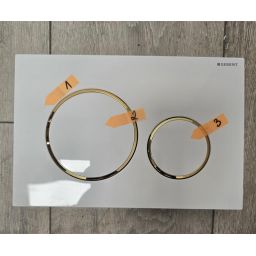 Outlet - Geberit Sigma przycisk spłukujący do WC biały-złoty 115.882.KK.1