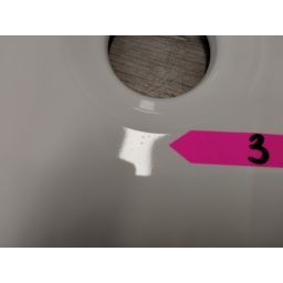 Outlet - Oltens Lom Thin umywalka 45x30 cm owalna nablatowa z powłoką SmartClean biała 40827000