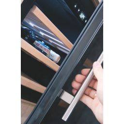 Berg chłodziarka do wina 18 butelek do zabudowy BRGSW18