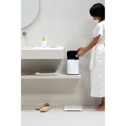 Brabantia Bo kosz na śmieci 4 l biały 222344