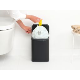 Brabantia Bo kosz na śmieci 4 l czarny mat 222481