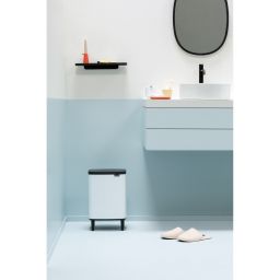 Brabantia Bo kosz na śmieci 12 l biały 227240