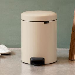 Brabantia NewIcon kosz na śmieci 3 l pedałowy beżowy/czarny 149887