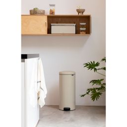 Brabantia NewIcon kosz na śmieci 30 l pedałowy beżowy/czarny 149962