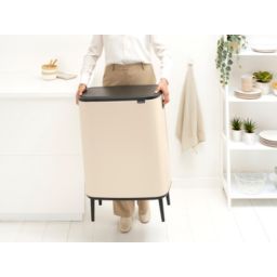 Brabantia Bo Touch Bin pojemnik na odpady 60 l beżowy 247941