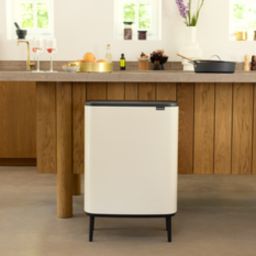 Brabantia Bo Touch Bin pojemnik na odpady 60 l beżowy 247941