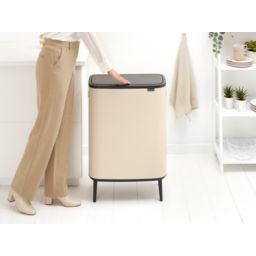 Brabantia Bo Touch Bin pojemnik na odpady 60 l beżowy 247941
