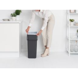 Brabantia Sort & Go pojemnik na odpady 40 l do segregacji ciemny szary 251047