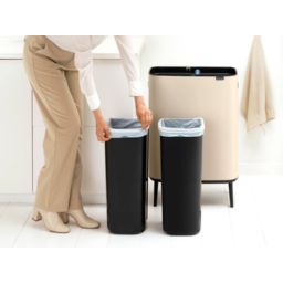 Brabantia Bo Touch Bin pojemnik na odpady 60 l beżowy 251580