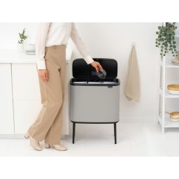 Brabantia Bo Touch Bin pojemnik na odpady 33 l szary 255021
