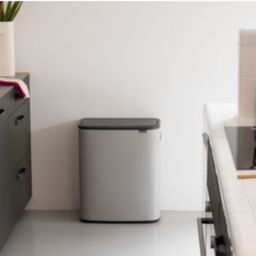 Brabantia Bo Touch Bin pojemnik na odpady 60 l szary 255106