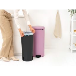 Brabantia NewIcon pojemnik na odpady 30 l Lilac Pink 255304